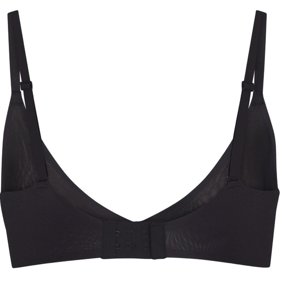 Skims Weightless Scoop Bra - Picture 2 of 4